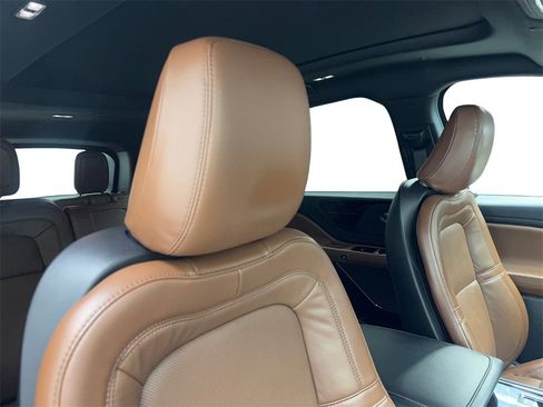 Used 2022 Lincoln Aviator Reserve w/ Equipment Group 201A image 48