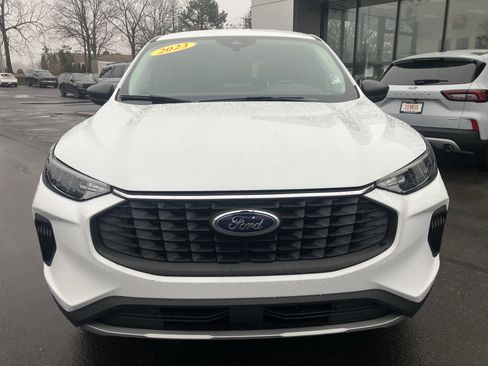 Used 2023 Ford Escape Active image 2