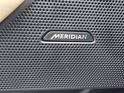 Used 2020 Land Rover Range Rover Velar S image 28