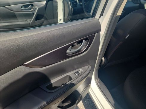 Used 2018 Nissan Rogue Sport S FWD image 15