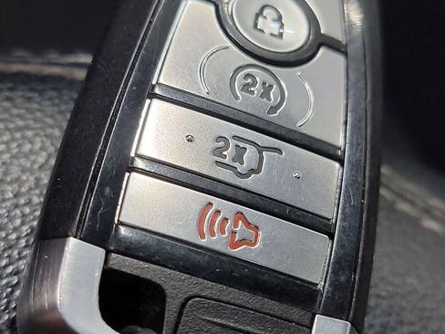 Used 2022 Ford Explorer Limited w/ Equipment Group 301A image 30