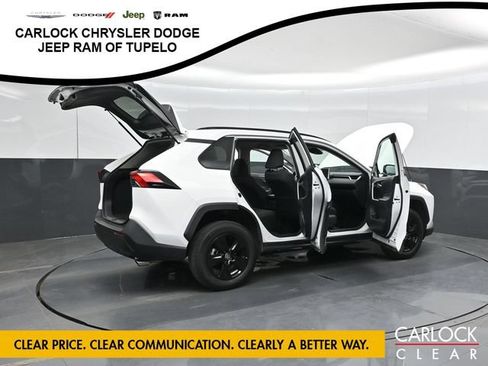 Used 2024 Toyota RAV4 XLE FWD image 50