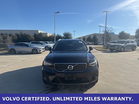 Certified 2025 Volvo XC40 B5 Plus image 2