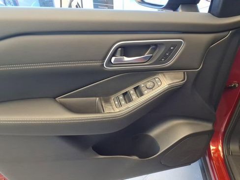 New 2026 Nissan Rogue Platinum AWD/4WD image 5
