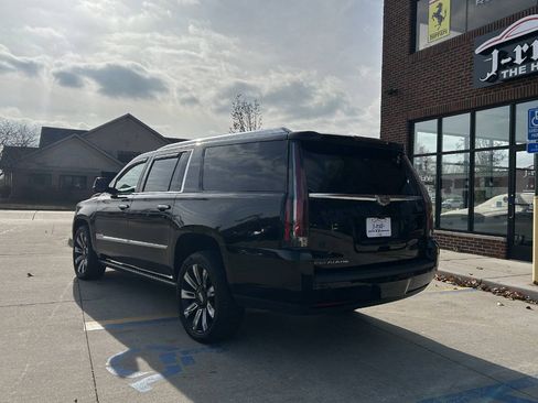 Used 2020 Cadillac Escalade ESV Platinum image 9