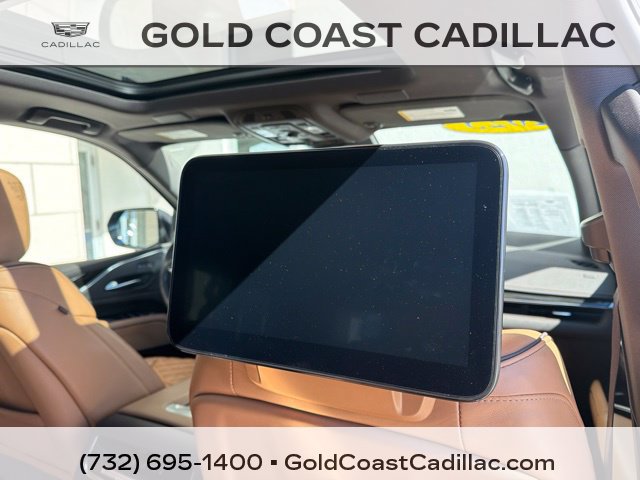 Certified 2023 Cadillac Escalade ESV Premium Luxury w/ Performance Package AWD/4WD image 10