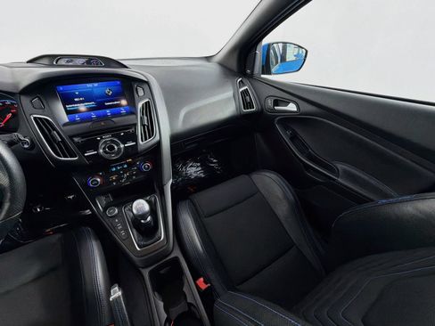 Used 2017 Ford Focus RS AWD/4WD image 12