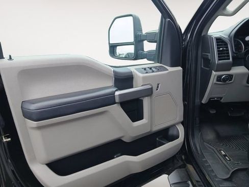 Used 2020 Ford F250 XLT AWD/4WD image 5