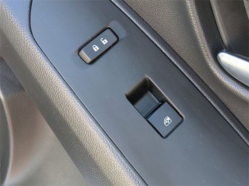 Used 2020 Chevrolet Trax LT w/ Driver Confidence Package image 35