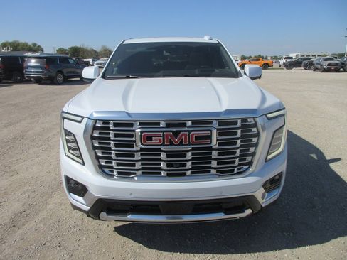 New 2026 GMC Yukon XL Denali w/ Sun & Power Step Package image 10
