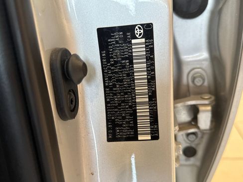 Used 2024 Toyota Corolla LE FWD image 16