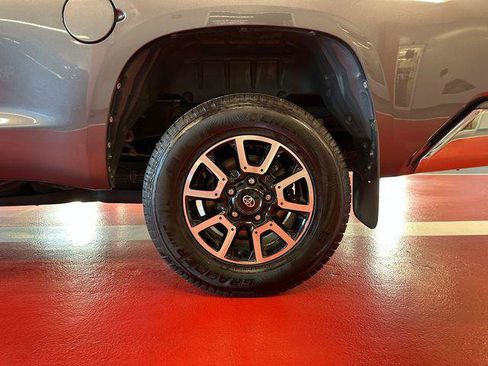 Certified 2018 Toyota Tundra SR5 w/ TRD Off Road Package AWD/4WD image 28