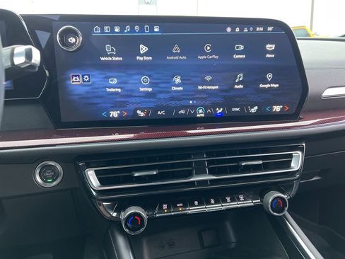 Used 2025 Chevrolet Traverse Z71 w/ Driver Confidence Package image 23