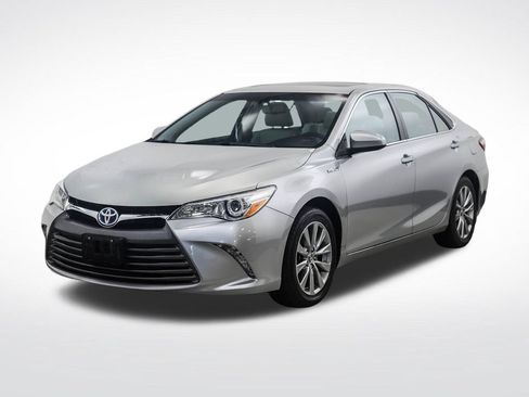 Used 2015 Toyota Camry XLE w/ Moonroof Package FWD image 1