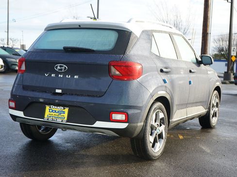 New 2025 Hyundai Venue Limited image 4