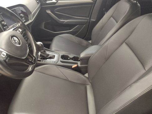 Used 2019 Volkswagen Jetta SE FWD image 17