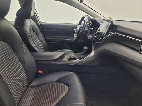 Used 2021 Toyota Camry SE image 21
