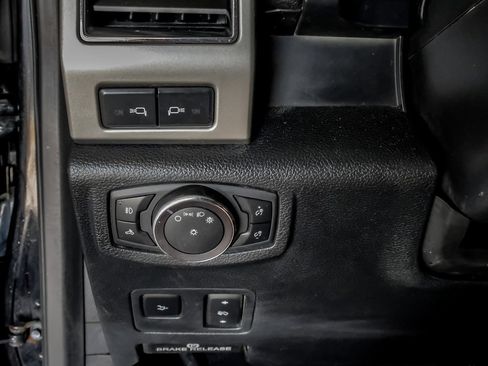 Used 2019 Ford F250 Lariat w/ Lariat Ultimate Package AWD/4WD image 28