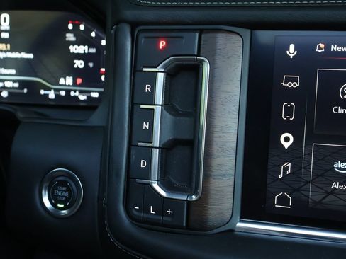 Certified 2024 GMC Yukon Denali Ultimate w/ LPO, Floor Liner Package AWD/4WD image 24