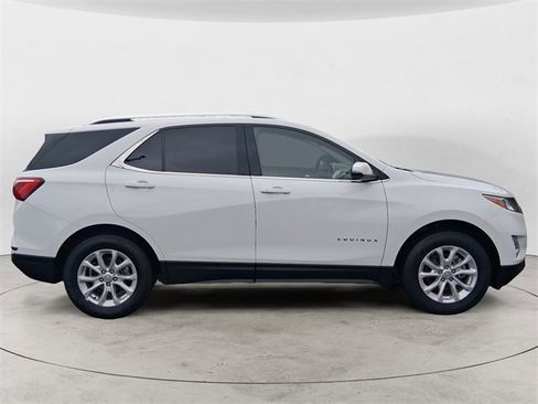 Used 2019 Chevrolet Equinox LT w/ Sun & Navigation Package image 6