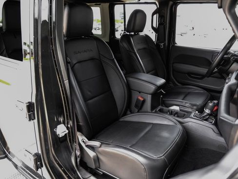 Used 2022 Jeep Wrangler Unlimited Sahara AWD/4WD image 44