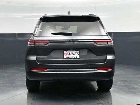 New 2026 Jeep Grand Cherokee Altitude AWD/4WD image 10