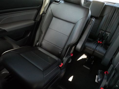 Certified 2023 Volkswagen Atlas SE AWD/4WD image 12