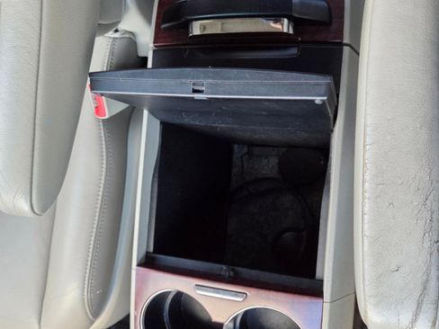 Used 2013 Toyota Sienna Limited image 21