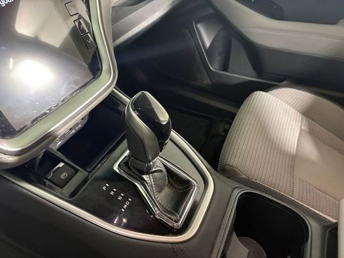 Used 2022 Subaru Outback Premium image 19