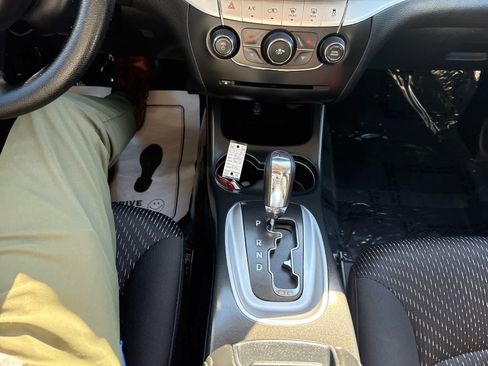 Used 2017 Dodge Journey SXT w/ Comfort/Convenience Group image 24