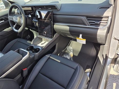 New 2026 GMC Terrain Denali w/ LPO, Floor Liner Package image 16