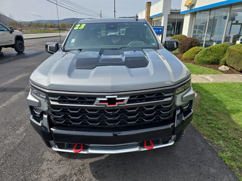 Used 2023 Chevrolet Silverado 1500 ZR2 w/ Technology Package image 9