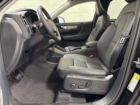 New 2025 Volvo XC40 B5 Plus w/ Protection Package Premier image 6