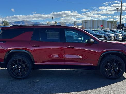 New 2026 Chevrolet Traverse RS image 4