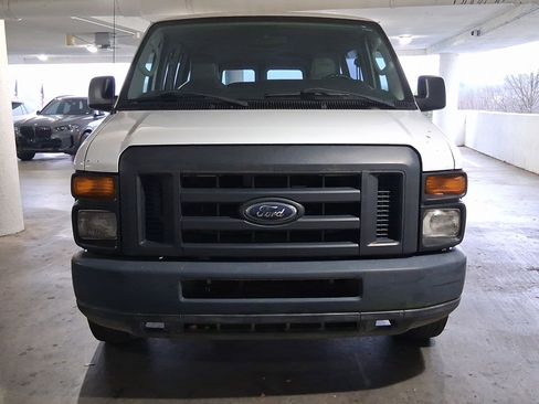 Used 2013 Ford E-350 and Econoline 350 XL w/ PWR Windows & Locks Group image 4