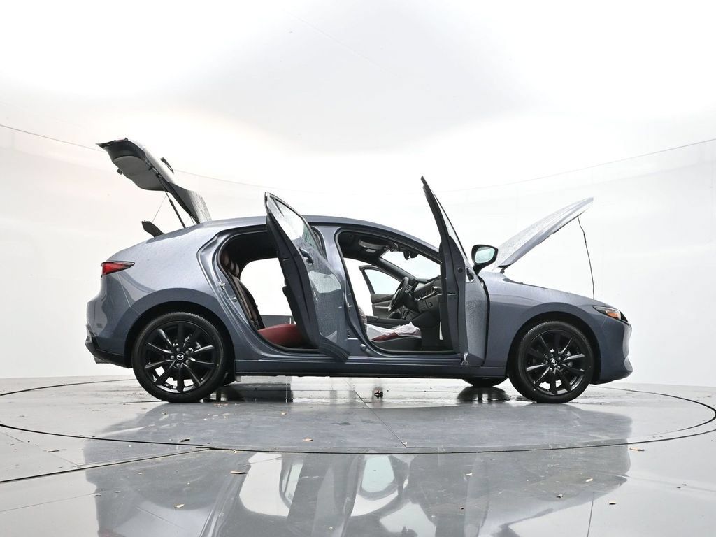 Used 2026 MAZDA MAZDA3 Carbon AWD/4WD image 32