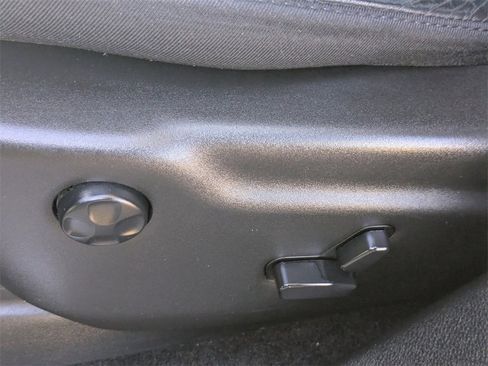 Used 2018 Dodge Durango GT image 21