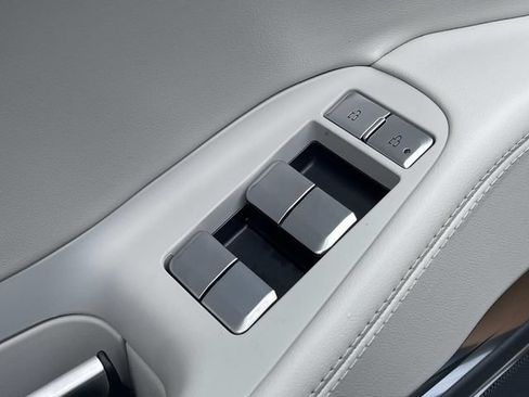 New 2026 Lincoln Navigator L Premier AWD/4WD image 24