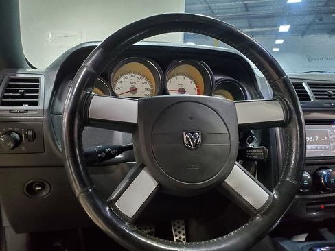 Used 2010 Dodge Challenger R/T image 21