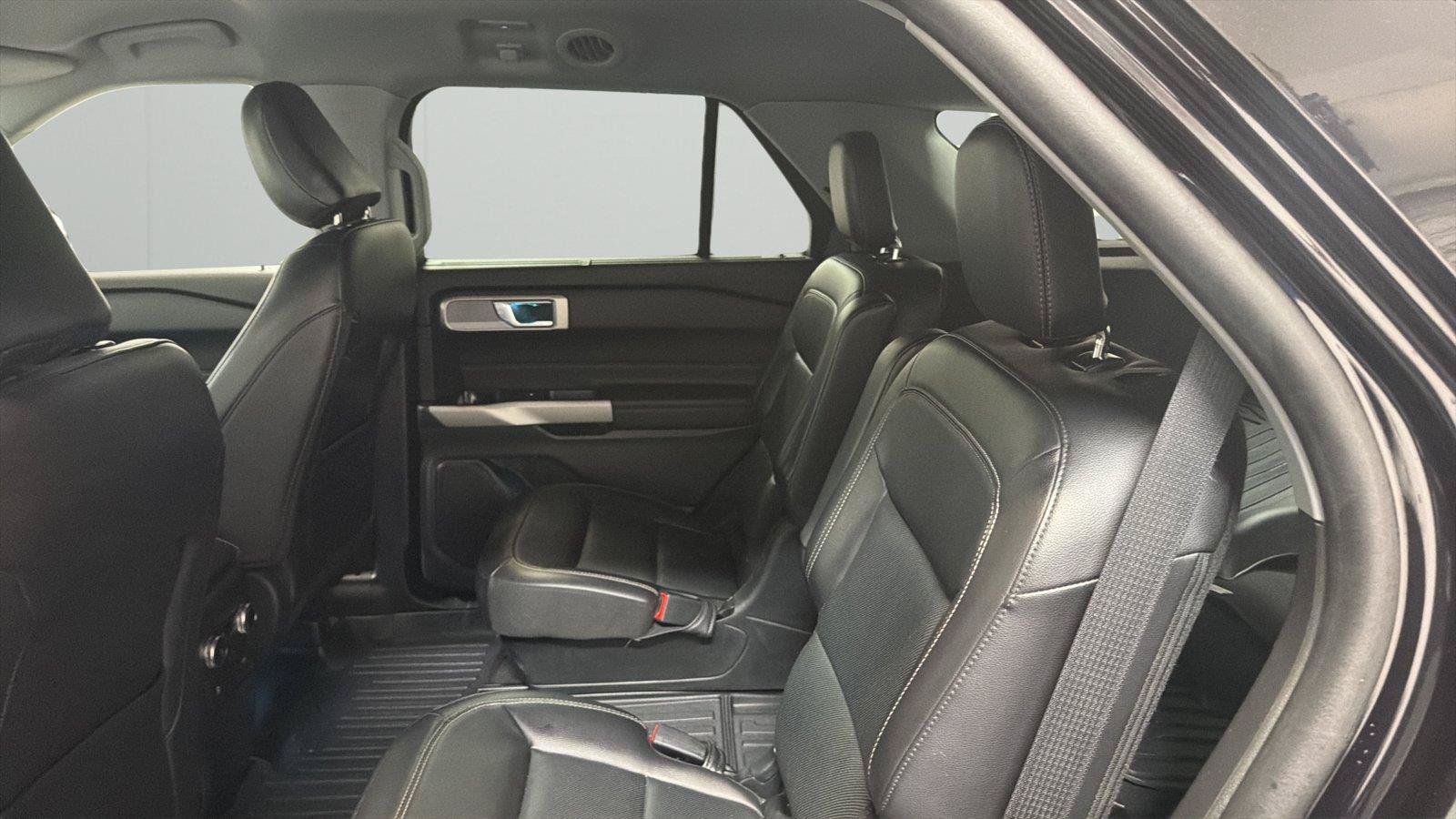 Used 2024 Ford Explorer Limited AWD/4WD image 11