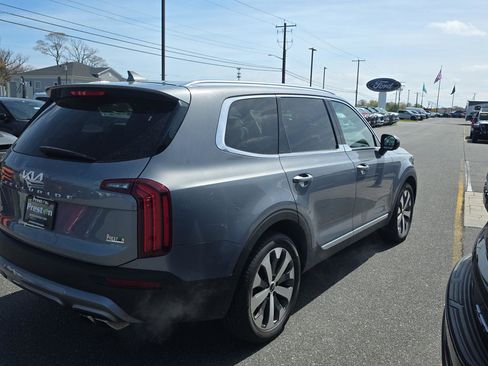 Used 2022 Kia Telluride EX w/ EX Premium Package AWD/4WD image 12