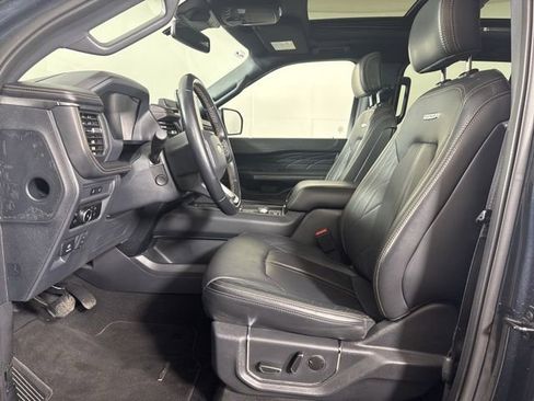 Used 2024 Ford Expedition Max Platinum AWD/4WD image 11