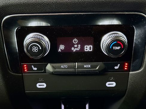 Used 2023 GMC Yukon Denali image 25