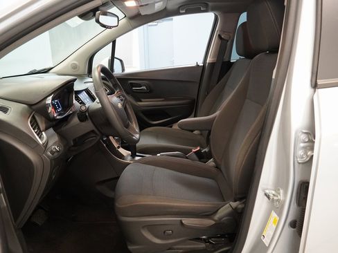 Used 2021 Chevrolet Trax LS w/ Tint and Cruise Package image 16