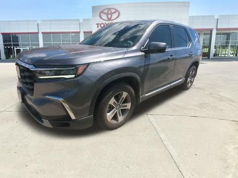 Used 2025 Honda Pilot EX-L image 41