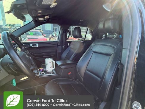 Used 2020 Ford Explorer XLT w/ Equipment Group 202A image 2