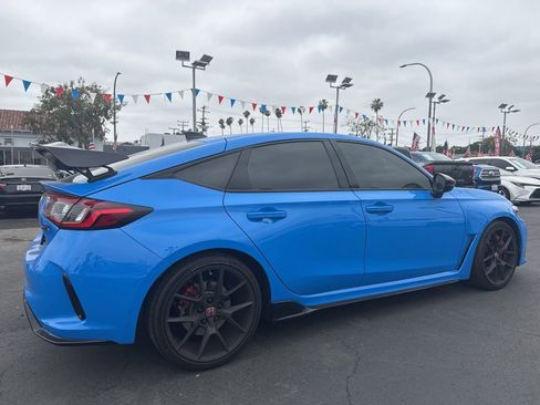 Used 2025 Honda Civic Type R image 5