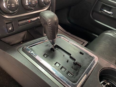 Used 2013 Dodge Challenger SXT RWD image 17