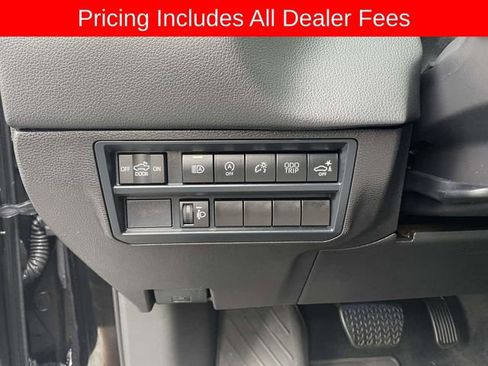 Used 2024 Toyota Tundra Limited AWD/4WD image 23