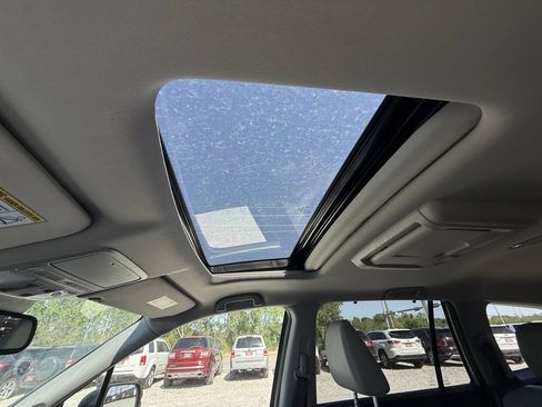 Used 2016 Honda Pilot Touring image 26
